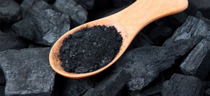 Cucinare e depurarsi con il carbone vegetale