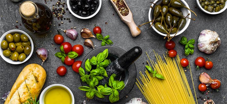 Dieta Mediterranea: cosa mangiare e quali sono i suoi benefici