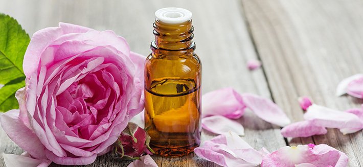 Olio di rosa mosqueta, un prezioso aiuto nella tua routine di bellezza quotidiana