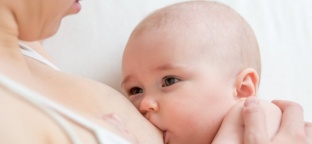 Allattamento naturale: vantaggi per mamma e bimbo